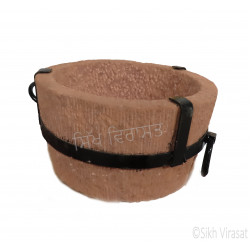 Mortar (Punjabi: Kunda Or Sunehra) Red Stone With Handle – 16 Inch Mortar (Punjabi: Kunda Or Sunehra) Red Stone With Handle – 16 Inch