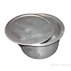 Patila (Punjabi: ਪਤੀਲਾ) Kunde Wala Aluminium or Aluminum Color – Silver Size – 19 (Number 38) Inch & 27 (Number 54) Inch Patila (Punjabi: ਪਤੀਲਾ) Kunde Wala Aluminium or Aluminum Color – Silver Size – 19 (Number 38) Inch & 27 (Number 54) Inch